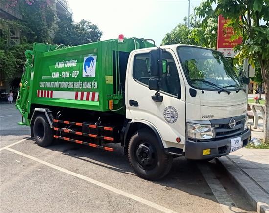 Xe cuốn ép rác 6 khối Hino